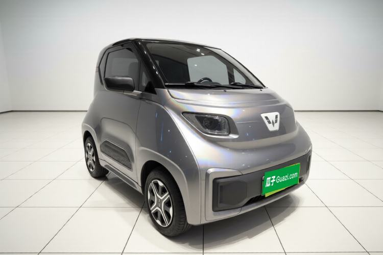 Used Wuling NAMMIEV 2021 Playful Model – High-Power Version Front Right 45 Deg