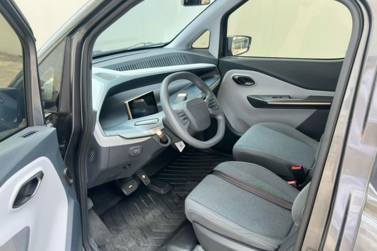 Used Wuling NAMMIEV 2021 Playful Model – High-Power Version Interior 2