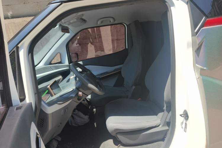 Used Wuling NAMMIEV 2021 Playful Model – High-Power Version Left Front Seat