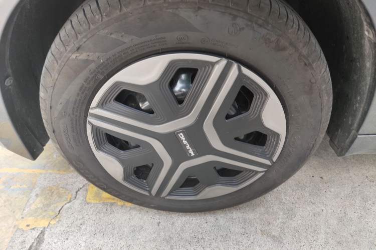 Used Wuling NAMMIEV 2021 Passion Edition Left Front Wheel Hub