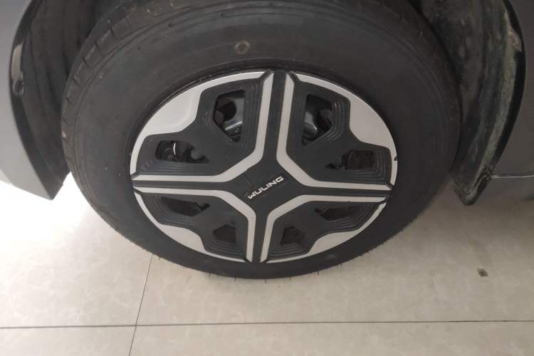 Used Wuling NAMMIEV 2021 - Play Edition Left Front Wheel Hub