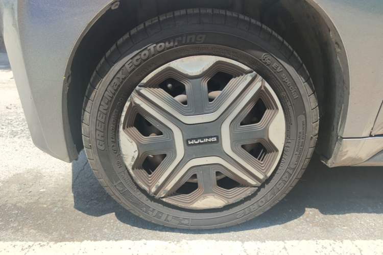Used Wuling NAMMIEV 2021 Playful Model – High-Power Version Left Front Wheel Hub