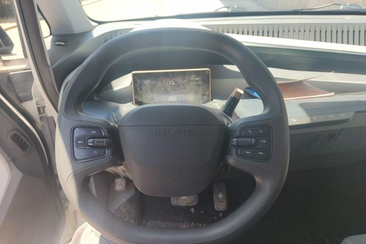 Used Wuling NAMMIEV 2021 Playful Model – High-Power Version Steering Wheel