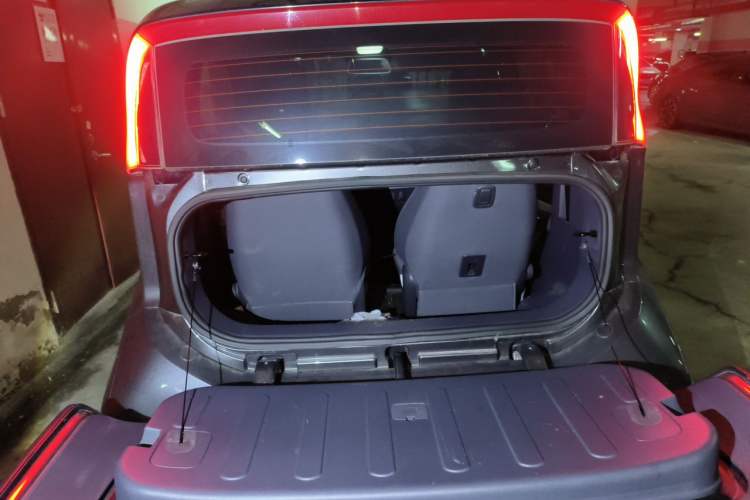 Used Wuling NAMMIEV 2021 Playful Model – High-Power Version Trunk