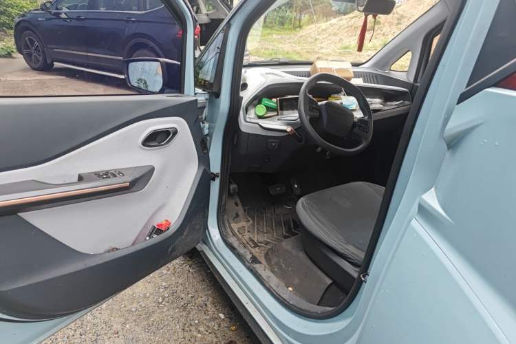 Used Wuling NAMMIEV 2021 Playful Model – High-Power Version Driver Seat