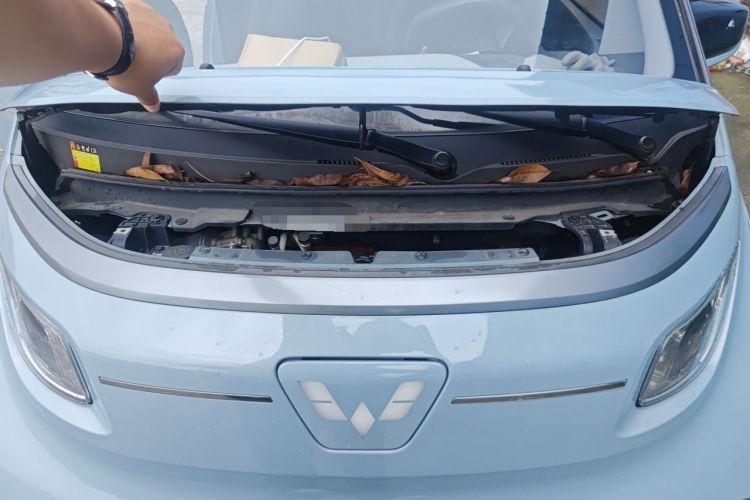 Used Wuling NAMMIEV 2021 Playful Model – High-Power Version Engine Bay