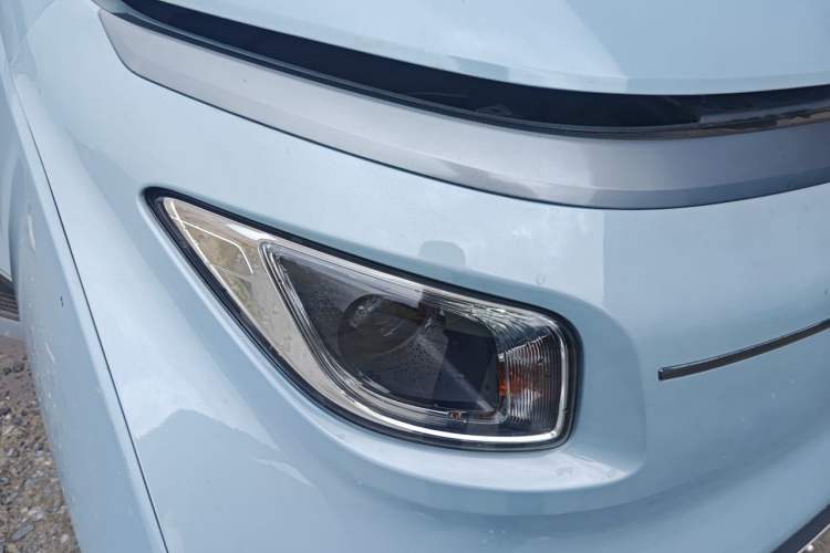 Used Wuling NAMMIEV 2021 Playful Model – High-Power Version Right Front Headlight