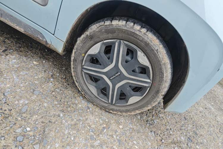 Used Wuling NAMMIEV 2021 Playful Model – High-Power Version Right Front Wheel Hub