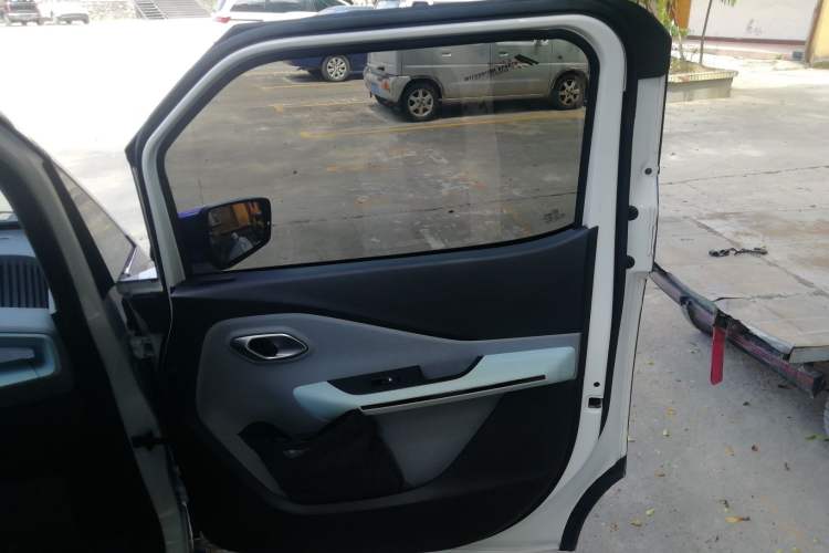 Used Wuling NAMMIEV 2021 Passion Edition Right Front Door Interior
