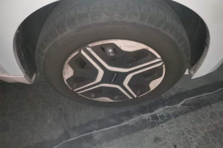 Used Wuling NAMMIEV 2021 Disney Zootopia – Judy Edition Right Front Wheel Hub