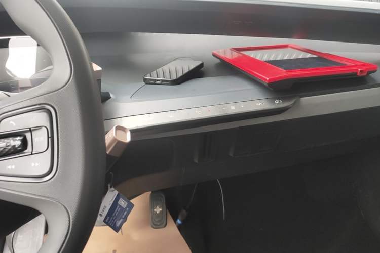 Used Wuling NAMMIEV 2021 - Play Edition Audio And AC Panel