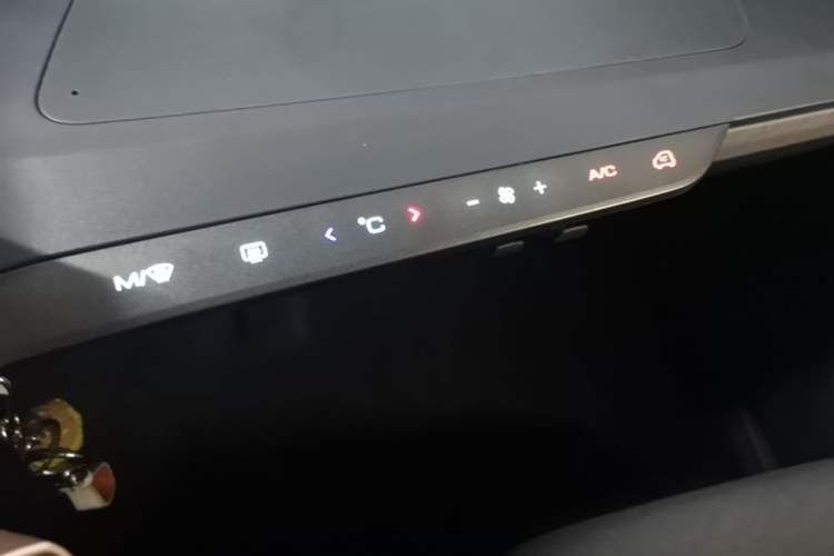 Used Wuling NAMMIEV 2021 - Play Edition Audio And AC Panel