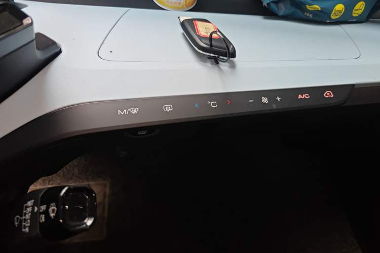 Used Wuling NAMMIEV 2021 Passion Edition Audio And AC Panel