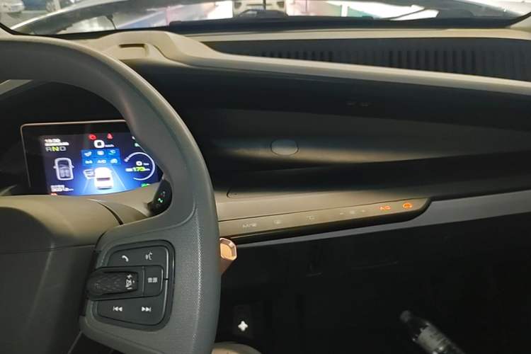 Used Wuling NAMMIEV 2021 - Play Edition Audio And AC Panel