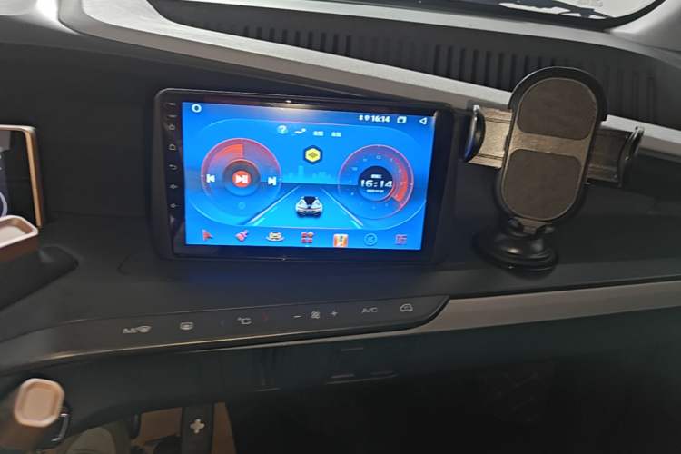 Used Wuling NAMMIEV 2021 Playful Model – High-Power Version Audio And AC Panel