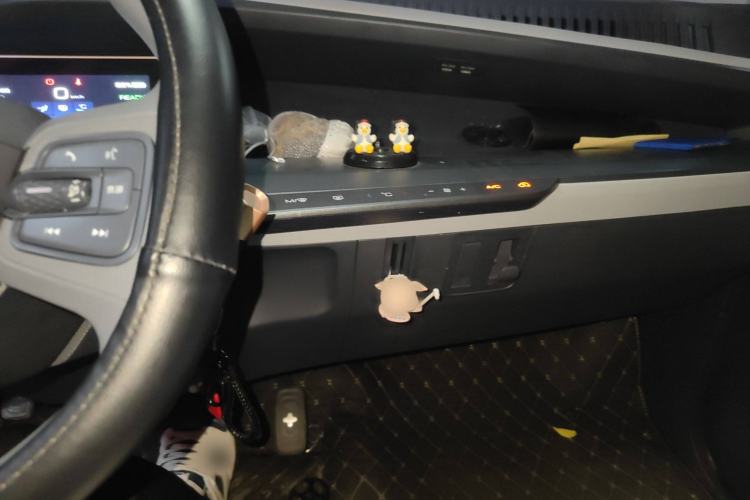 Used Wuling NAMMIEV 2021 Playful Model – High-Power Version Audio And AC Panel