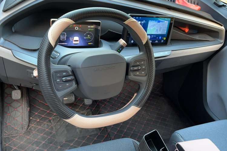 Used Wuling NAMMIEV 2021 Playful Model – High-Power Version Center Console