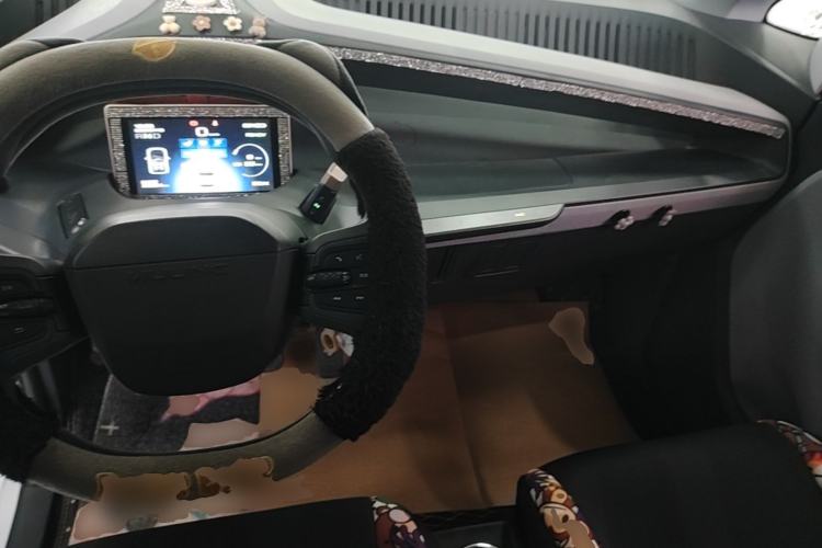 Used Wuling NAMMIEV 2021 Playful Model – High-Power Version Center Console