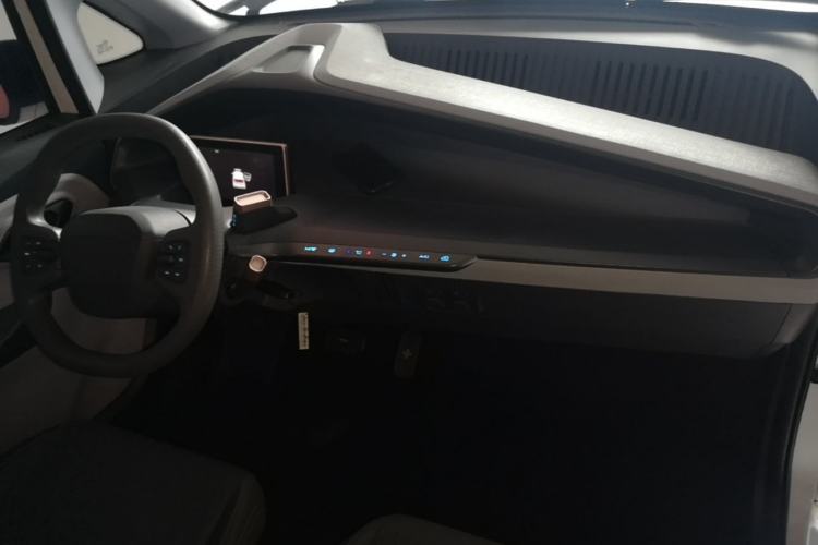 Used Wuling NAMMIEV 2021 Playful Model – High-Power Version Center Console