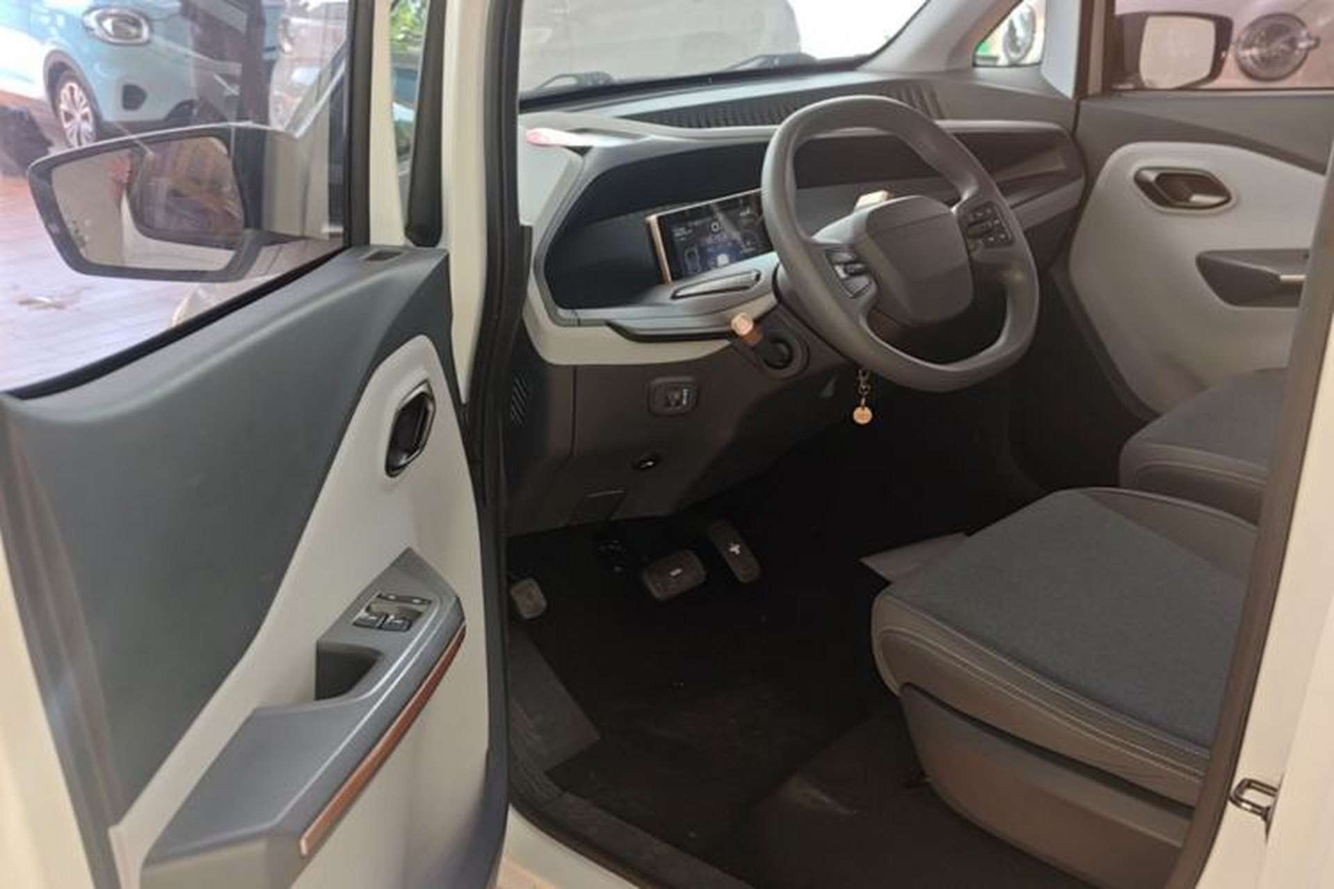 Used Wuling NAMMIEV 2021 Playful Model – High-Power Version Driver Seat