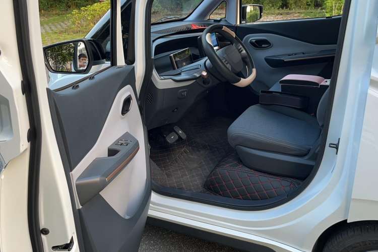 Used Wuling NAMMIEV 2021 Playful Model – High-Power Version Driver Seat