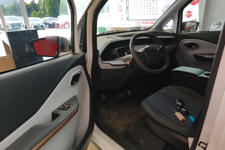 Used Wuling NAMMIEV 2021 Playful Model – High-Power Version Driver Seat