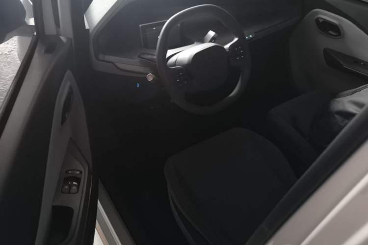 Used Wuling NAMMIEV 2021 Playful Model – High-Power Version Driver Seat