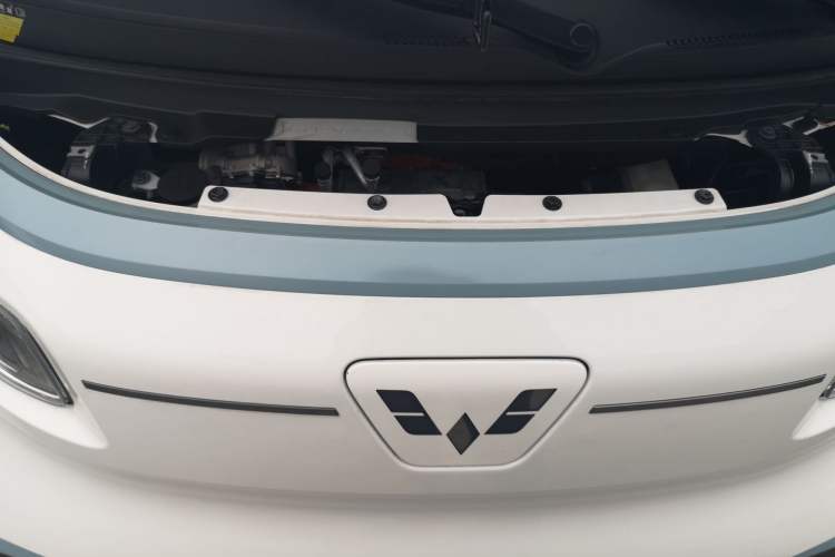 Used Wuling NAMMIEV 2021 Playful Model – High-Power Version Engine Bay