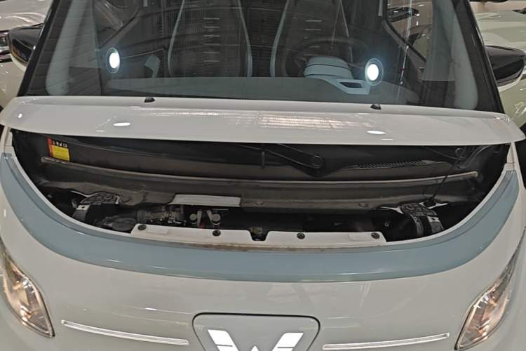Used Wuling NAMMIEV 2021 Passion Edition Engine Bay