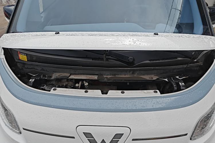 Used Wuling NAMMIEV 2021 Playful Model – High-Power Version Engine Bay