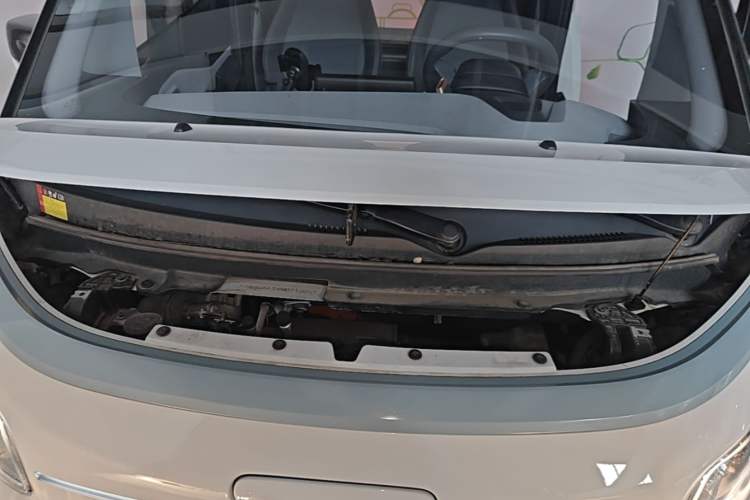 Used Wuling NAMMIEV 2021 Playful Model – High-Power Version Engine Bay