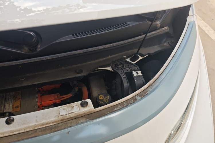 Used Wuling NAMMIEV 2021 Passion Edition Engine Bay Left