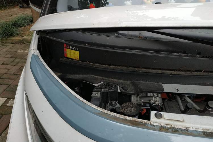Used Wuling NAMMIEV 2021 Playful Model – High-Power Version Engine Bay Right