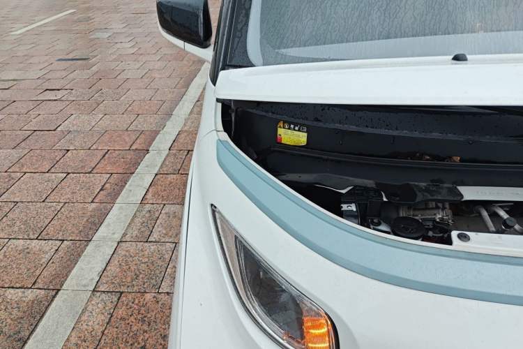 Used Wuling NAMMIEV 2021 Playful Model – High-Power Version Engine Bay Right