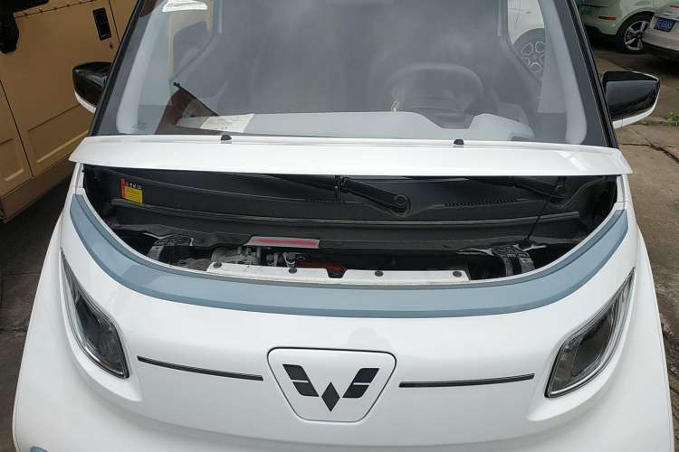 Used Wuling NAMMIEV 2021 Playful Model – High-Power Version Engine Bay