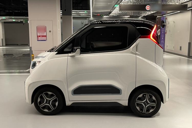 Used Wuling NAMMIEV 2021 Playful Model – High-Power Version Exterior 2