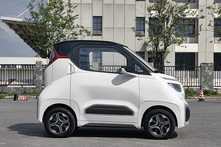 Used Wuling NAMMIEV 2021 Passion Edition Exterior 4