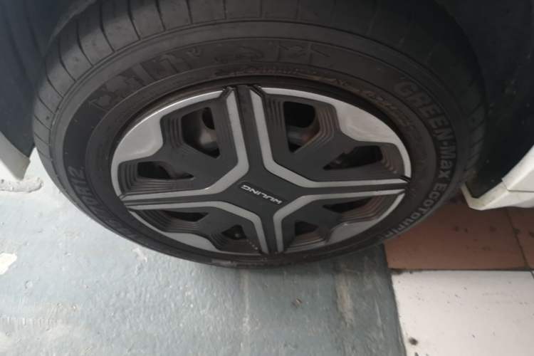 Used Wuling NAMMIEV 2021 Playful Model – High-Power Version Exterior 4