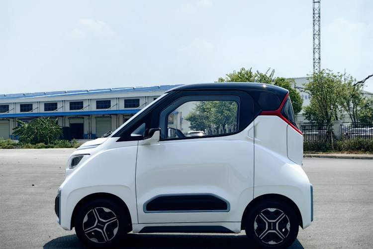 Used Wuling NAMMIEV 2021 Playful Model – High-Power Version Exterior 5