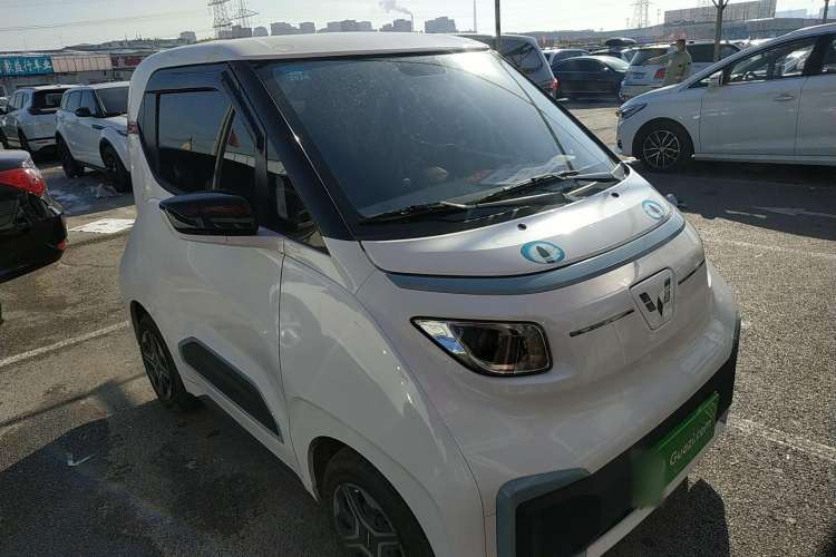 Used Wuling NAMMIEV 2021 Playful Model – High-Power Version Front Right 45 Deg
