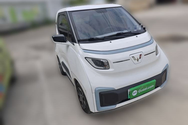 Used Wuling NAMMIEV 2021 Playful Model – High-Power Version Front Right 45 Deg
