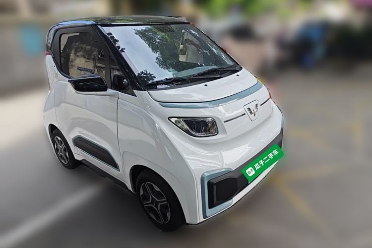 Used Wuling NAMMIEV 2021 Passion Edition Front Right 45 Deg