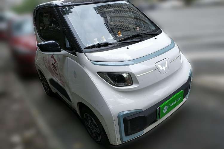 Used Wuling NAMMIEV 2021 Playful Model – High-Power Version Front Right 45 Deg