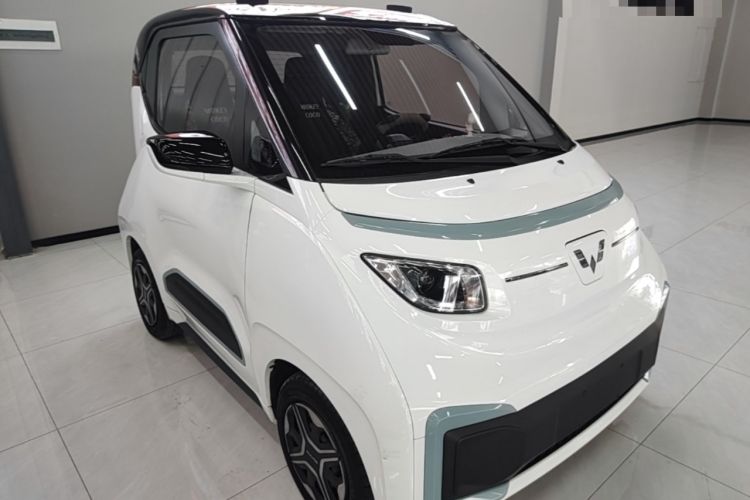 Used Wuling NAMMIEV 2021 Playful Model – High-Power Version Front Right 45 Deg