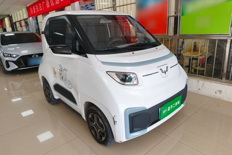 Used Wuling NAMMIEV 2021 Playful Model – High-Power Version Front Right 45 Deg
