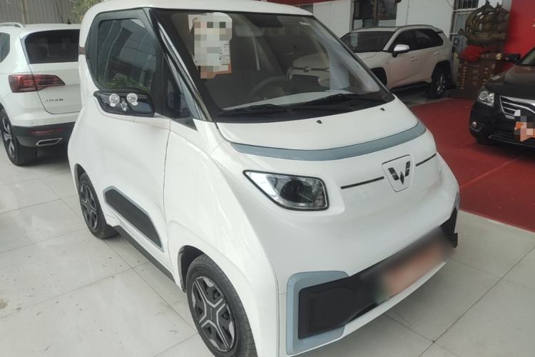 Used Wuling NAMMIEV 2021 Playful Model – High-Power Version Front Right 45 Deg