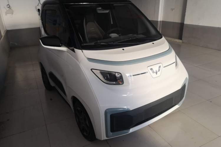 Used Wuling NAMMIEV 2021 Passion Edition Front Right 45 Deg