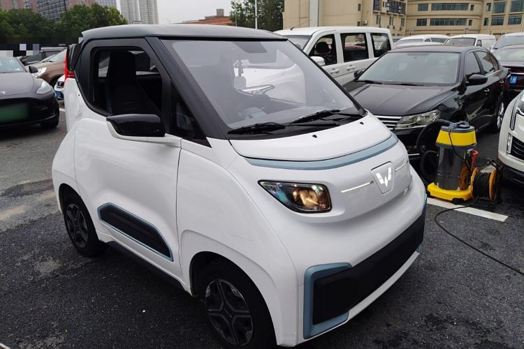 Used Wuling NAMMIEV 2021 Passion Edition Front Right 45 Deg
