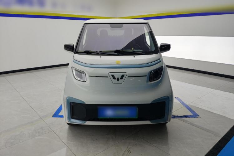 Used Wuling NAMMIEV 2021 Playful Model – High-Power Version Front