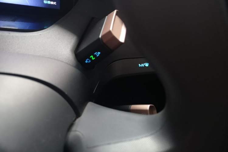 Used Wuling NAMMIEV 2021 Playful Model – High-Power Version Gear Lever